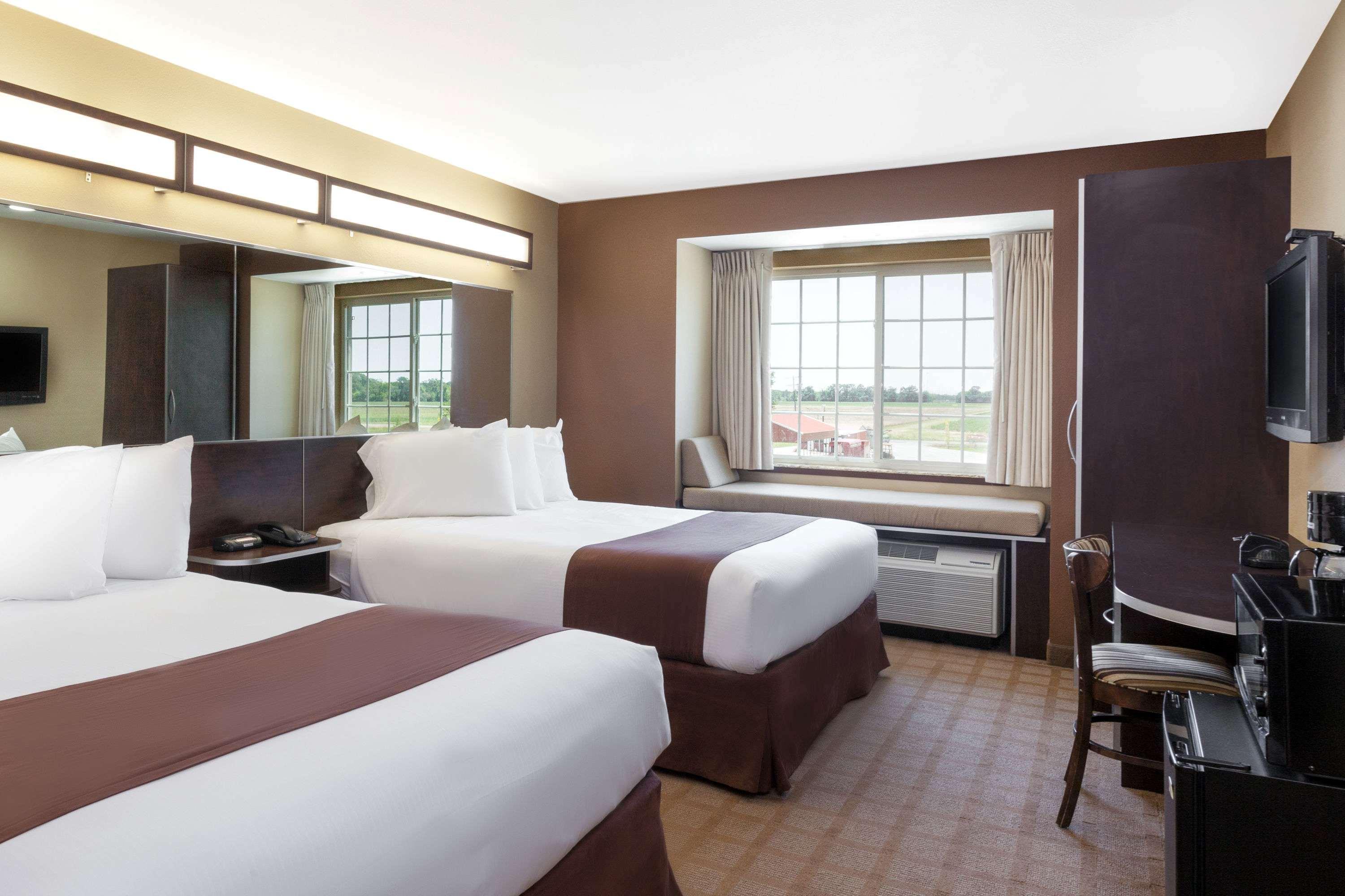 Microtel Inn&Suites by Wyndham Breaux Bridge Extérieur photo