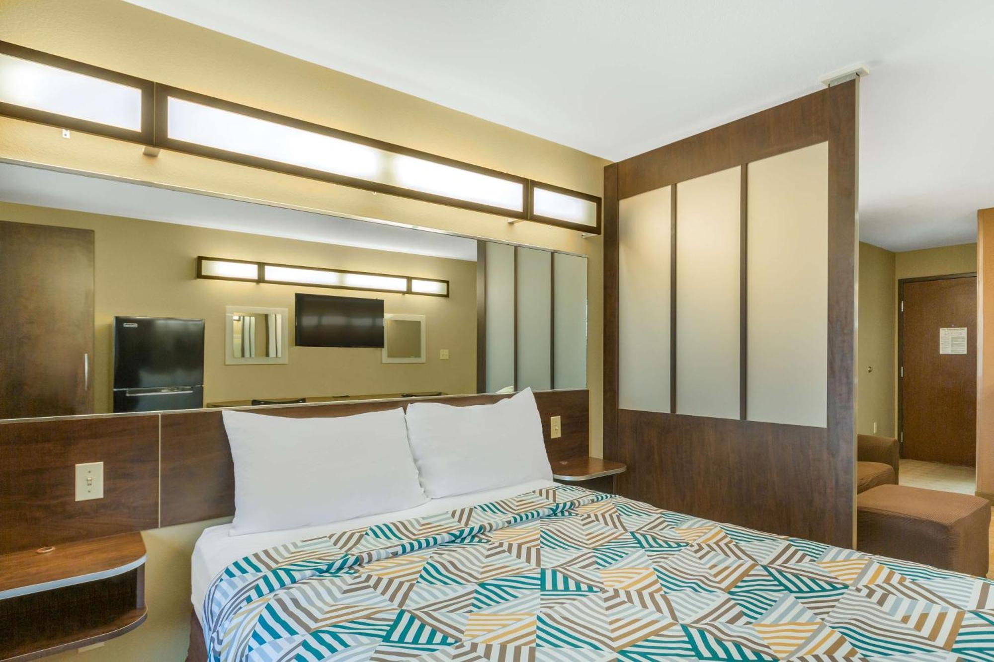 Microtel Inn&Suites by Wyndham Breaux Bridge Extérieur photo