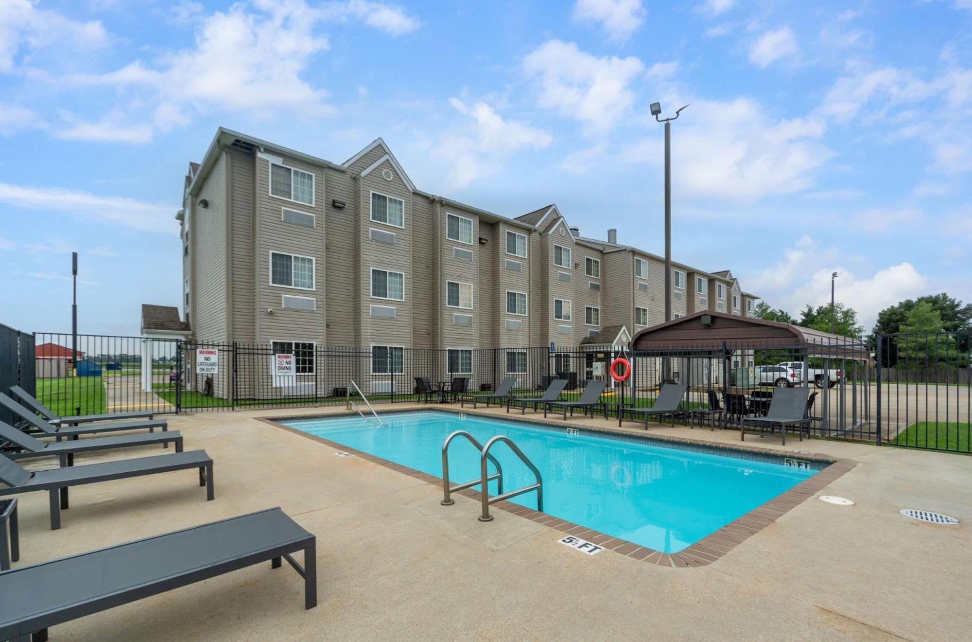 Microtel Inn&Suites by Wyndham Breaux Bridge Extérieur photo