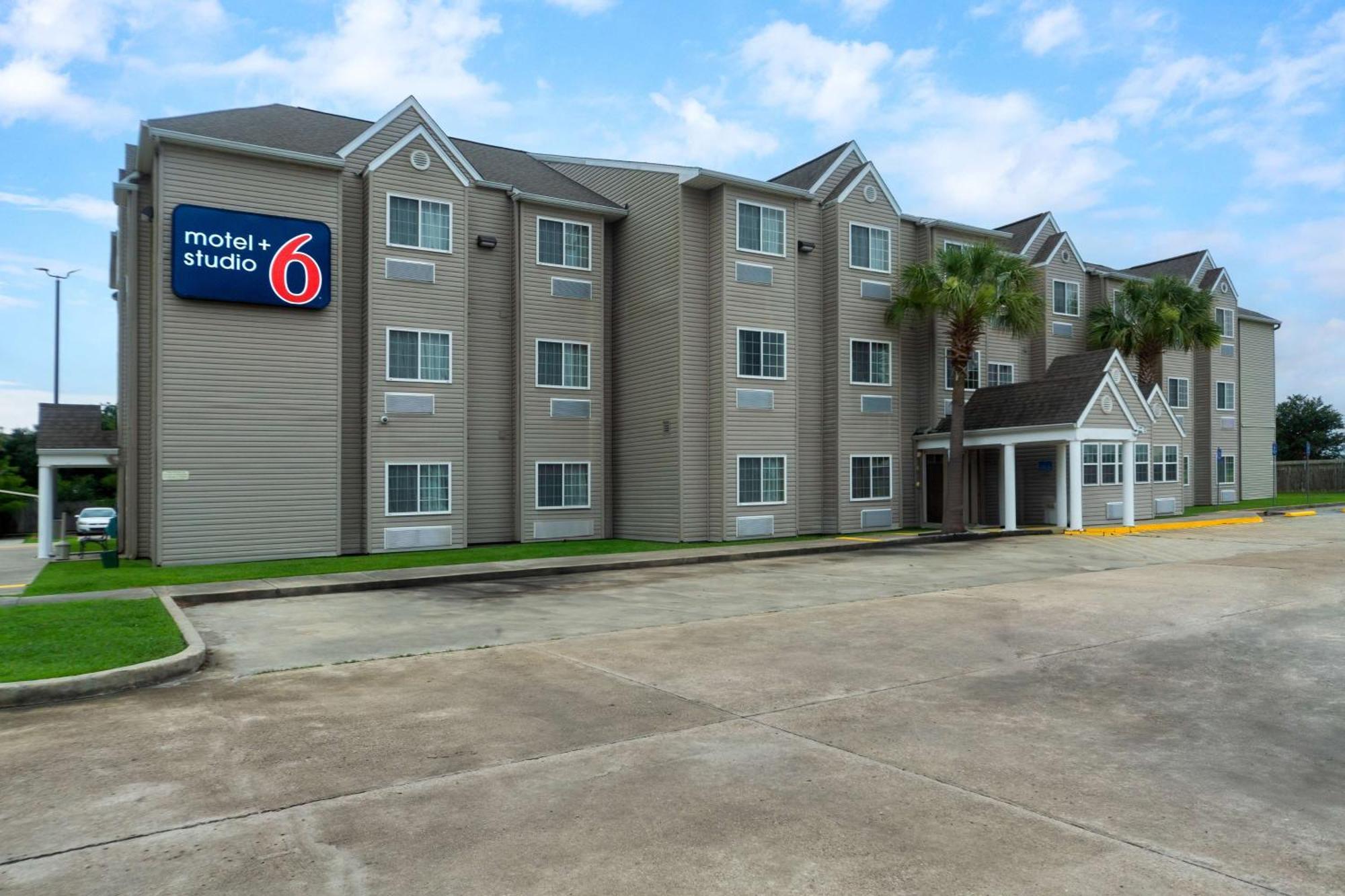Microtel Inn&Suites by Wyndham Breaux Bridge Extérieur photo